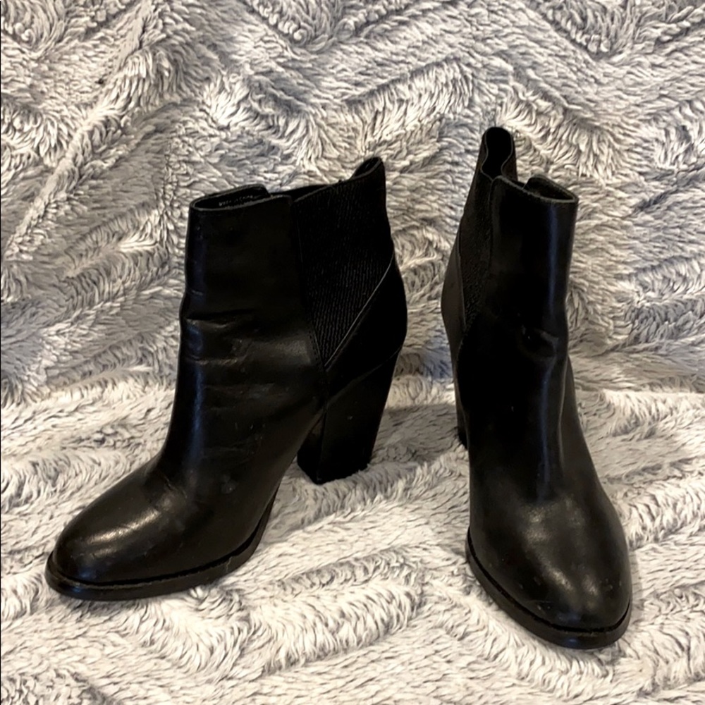 Aldo : black bootie